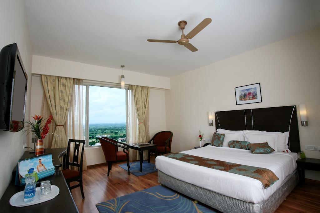 Hotel Leonia Holistic Destination à Shamirpet Chambre photo